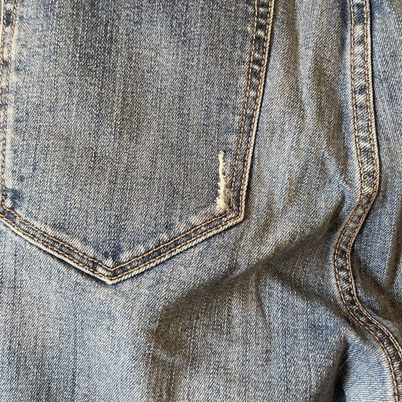 Old Navy‎ Women’s Size 14 Boyfriend Jeans Raw Hem Distressed Ripped Retro - Picture 14 of 15